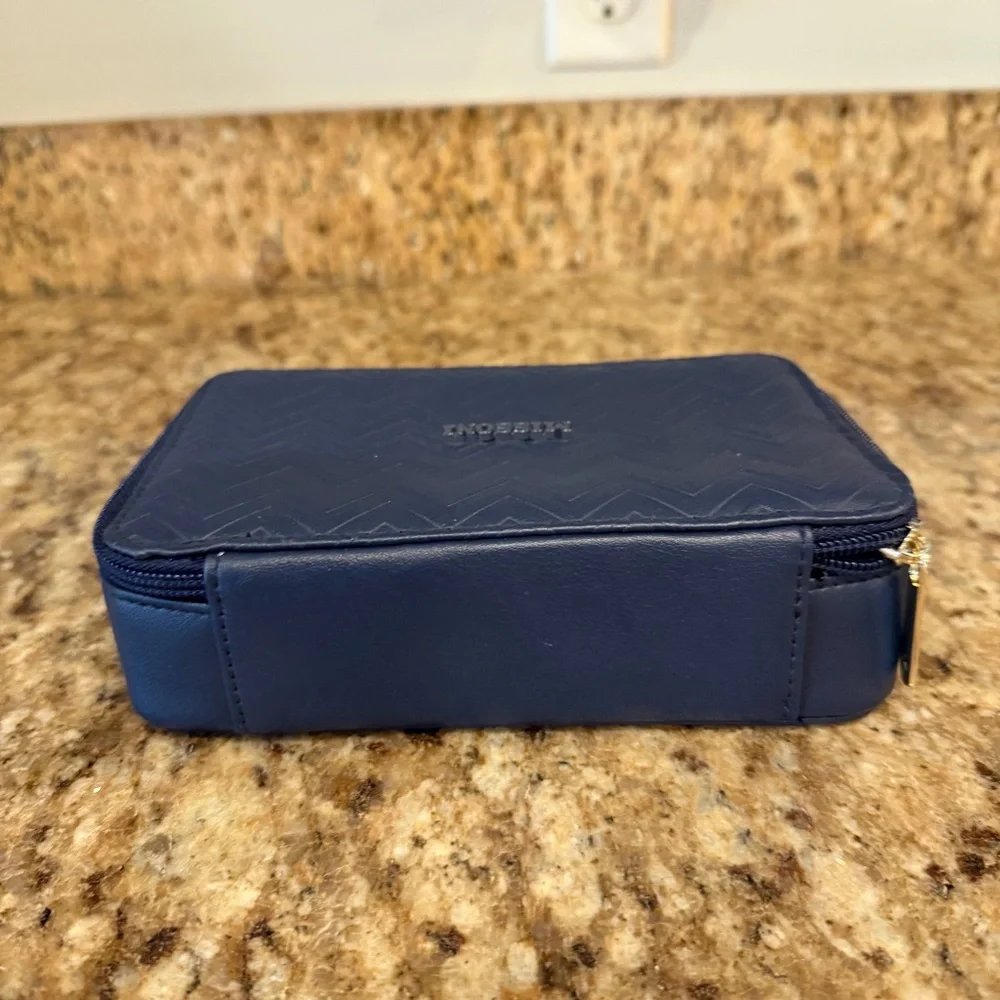 Missoni For Delta Navy Blue Chevron Rectangle Jewelry Toiletries Case Bag Travel